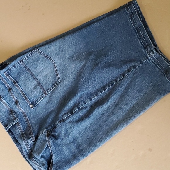 Lane Bryant blue Jean 2 button shorts shorts 5 pocket - Picture 9 of 14